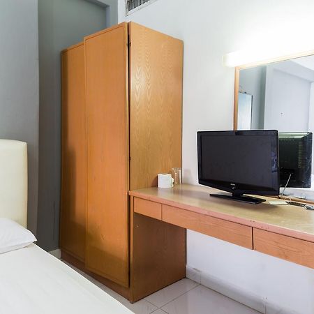 Reddoorz Near Aljunied Mrt Hotell Singapore Eksteriør bilde