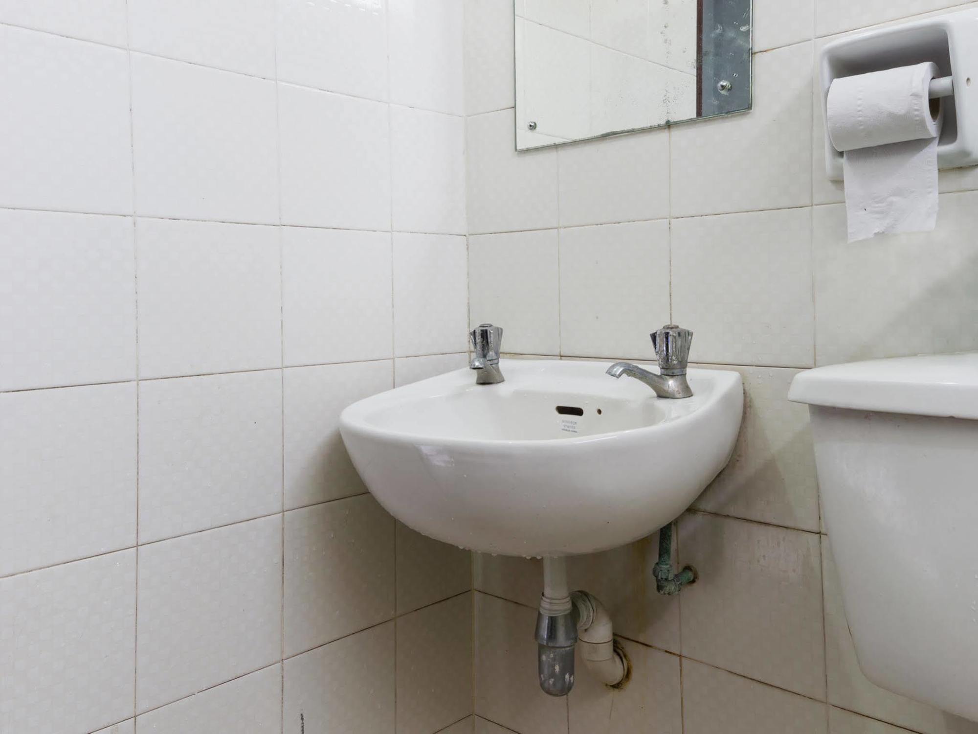 Reddoorz Near Aljunied Mrt Hotell Singapore Eksteriør bilde