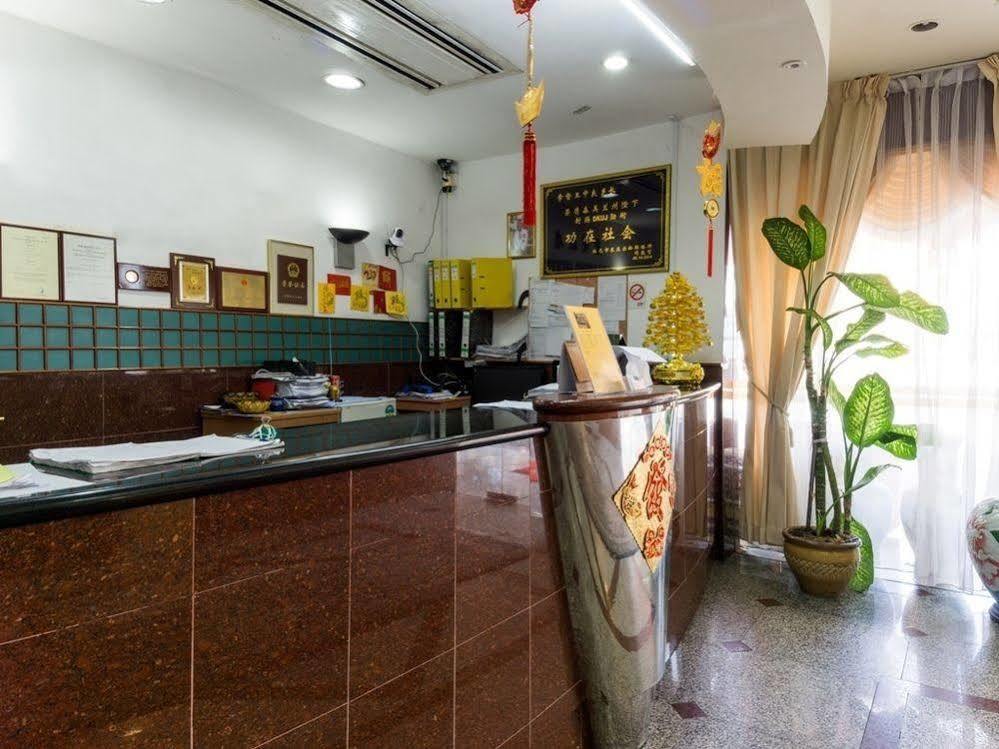 Reddoorz Near Aljunied Mrt Hotell Singapore Eksteriør bilde